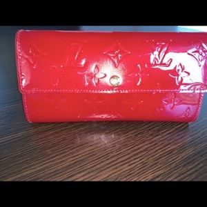 Louis Vuitton Sarah Vernis Wallet